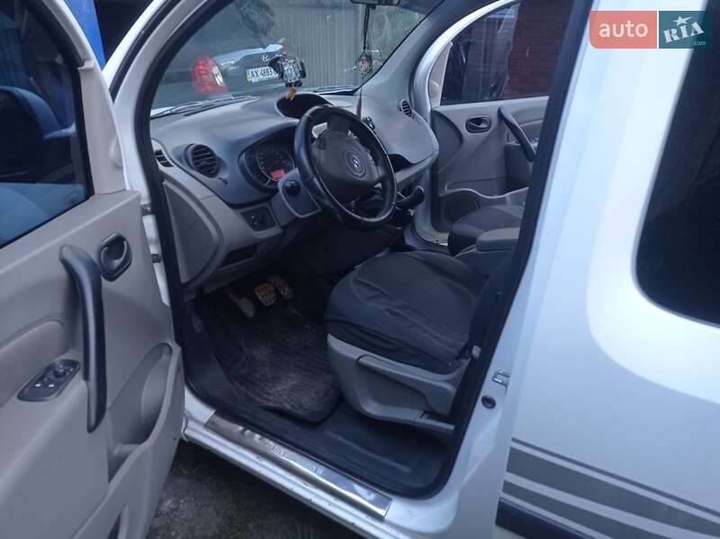 Минивэн Renault Kangoo 2008 в Краснокутске