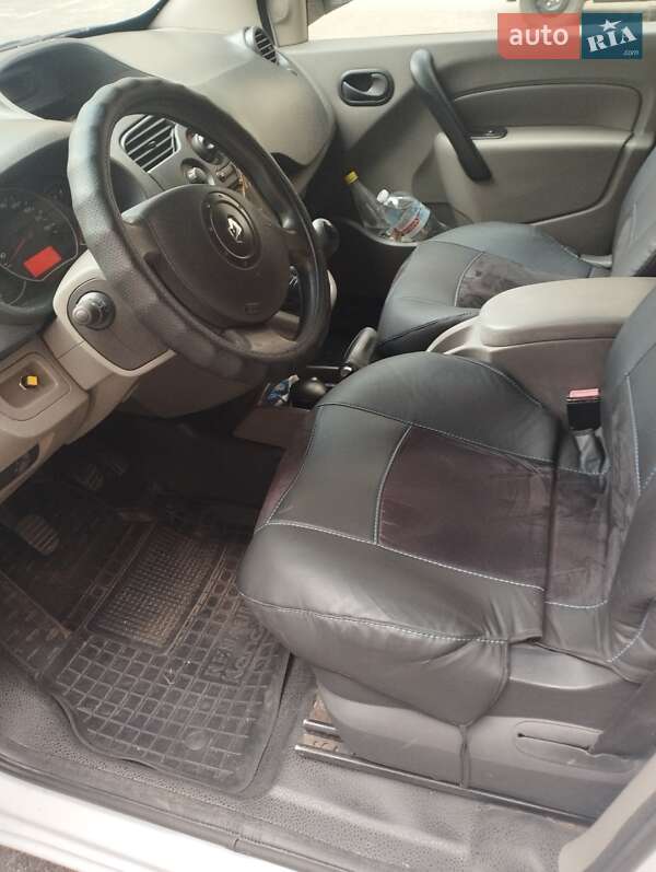 Минивэн Renault Kangoo 2009 в Киеве