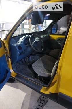 Минивэн Renault Kangoo 2000 в Ромнах