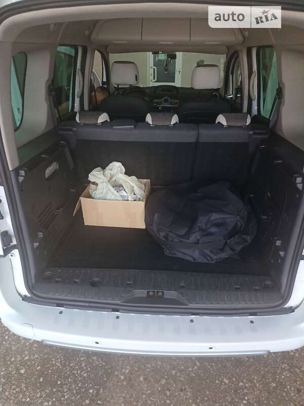 Мінівен Renault Kangoo 2011 в Кам'янець-Подільському