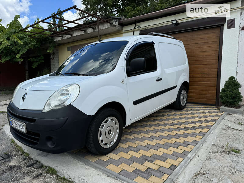 Грузовой фургон Renault Kangoo 2011 в Николаеве