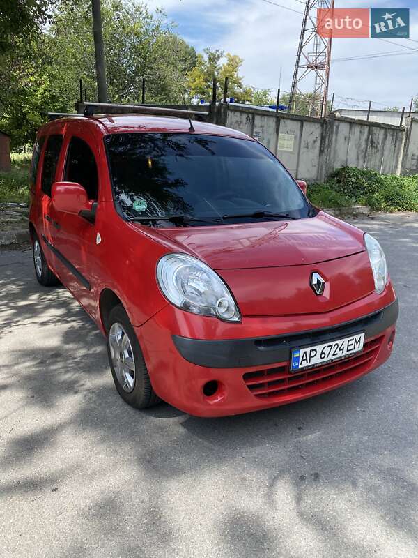 Минивэн Renault Kangoo 2011 в 