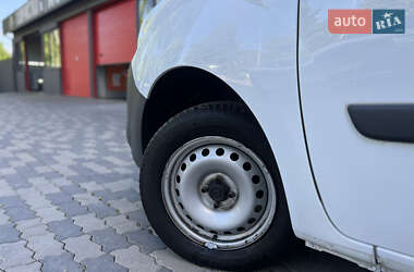 Вантажний фургон Renault Kangoo 2019 в Чернівцях