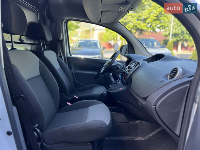 Вантажний фургон Renault Kangoo 2019 в Чернівцях