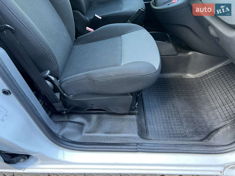 Вантажний фургон Renault Kangoo 2019 в Чернівцях