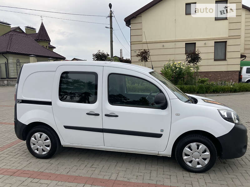 Вантажний фургон Renault Kangoo 2015 в Золочеві
