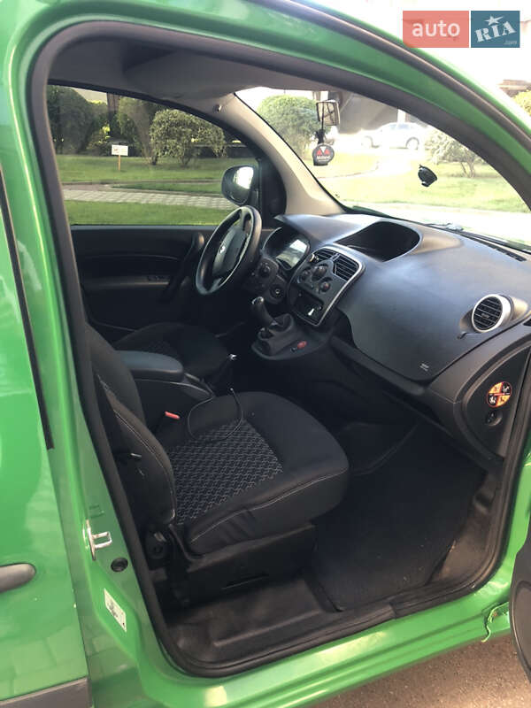 Минивэн Renault Kangoo 2016 в Киеве