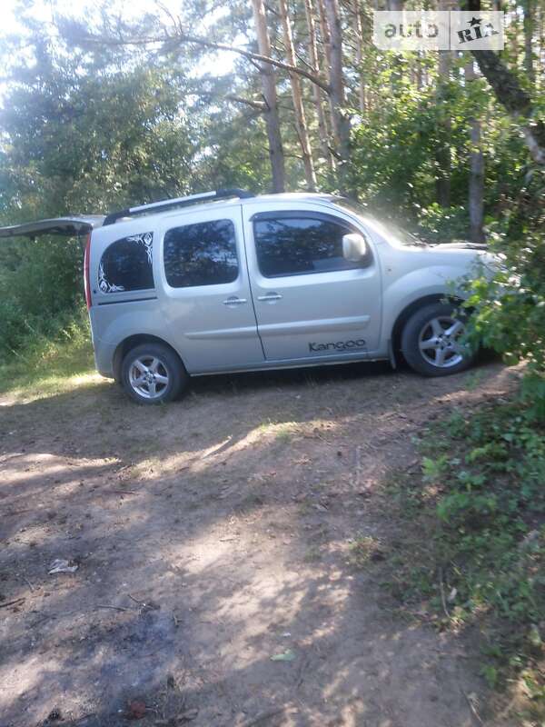 Минивэн Renault Kangoo 2011 в Лановцах