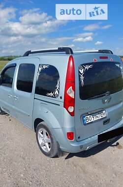 Минивэн Renault Kangoo 2011 в 