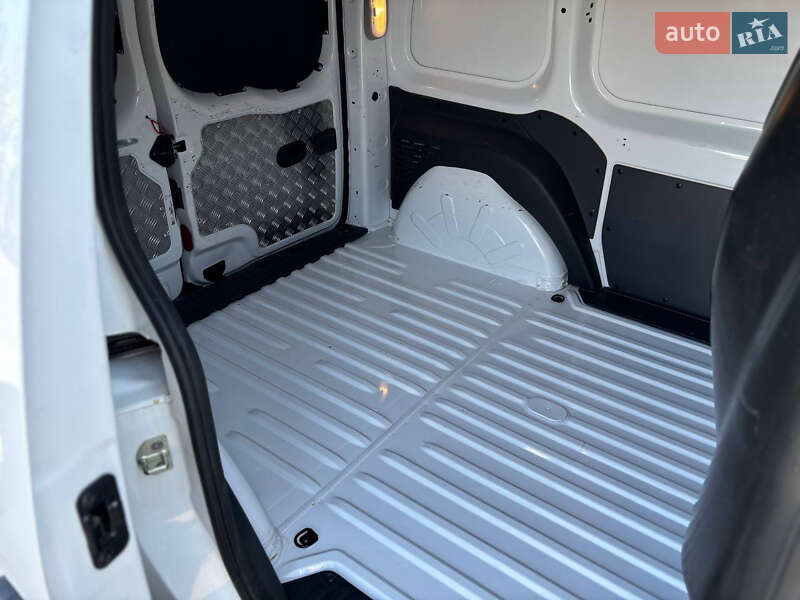 Грузовой фургон Renault Kangoo 2019 в Львове