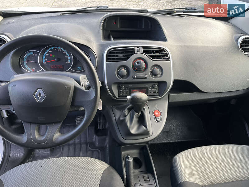 Грузовой фургон Renault Kangoo 2017 в Львове