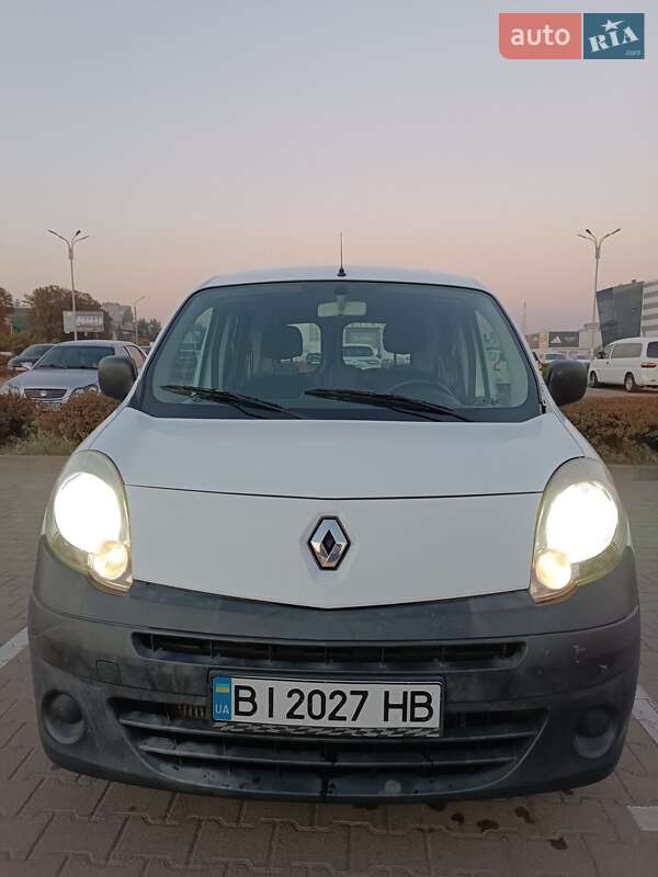 Минивэн Renault Kangoo 2012 в 