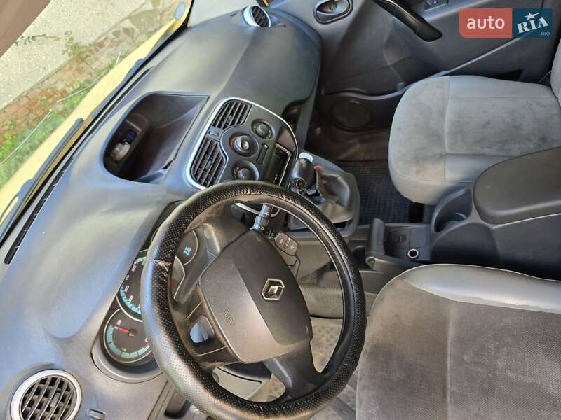 Вантажний фургон Renault Kangoo 2013 в Тернополі