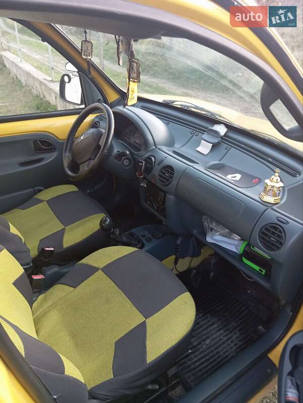 Минивэн Renault Kangoo 2000 в Надворной