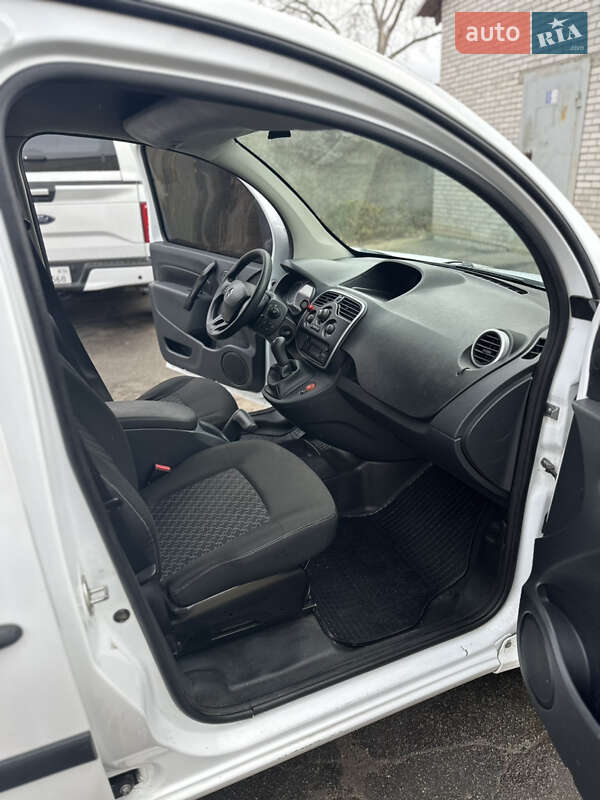 Вантажний фургон Renault Kangoo 2015 в Умані фото 9 Вантажний фургон Renault Kangoo 2015 в Умані
