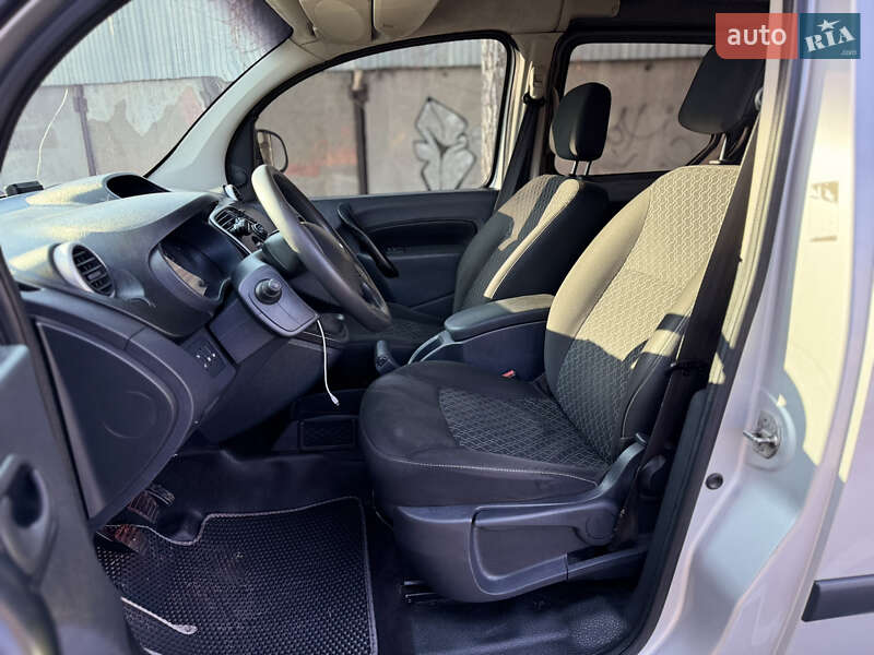 Минивэн Renault Kangoo 2016 в Киеве фото 11 Минивэн Renault Kangoo 2016 в Киеве