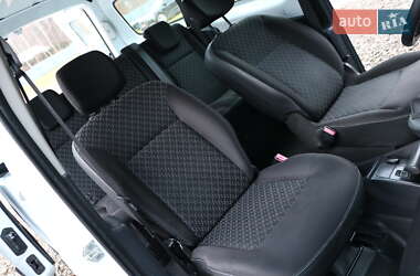 Минивэн Renault Kangoo 2015 в 