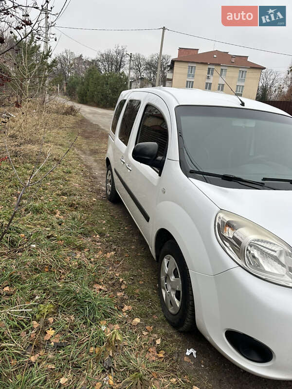 Минивэн Renault Kangoo 2015 в Киеве