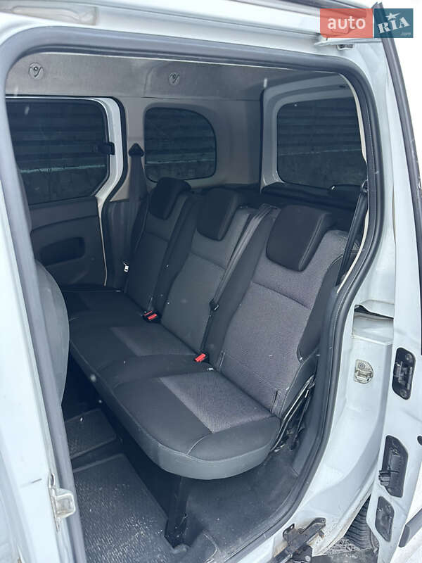 Минивэн Renault Kangoo 2015 в Киеве