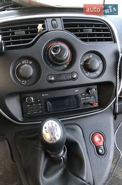 Минивэн Renault Kangoo 2015 в 