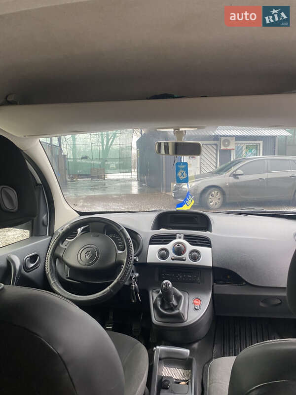 Грузовой фургон Renault Kangoo 2013 в Первомайске