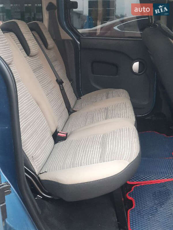 Минивэн Renault Kangoo 2011 в Запорожье