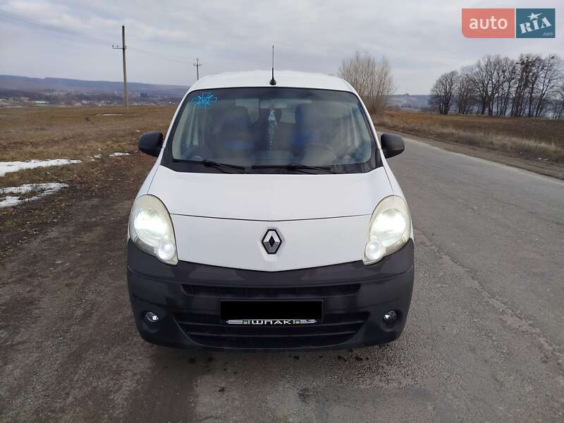 Минивэн Renault Kangoo 2012 в Лысянке