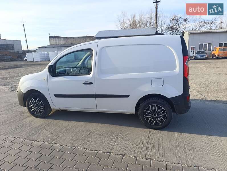 Грузопассажирский фургон Renault Kangoo 2011 в Черновцах