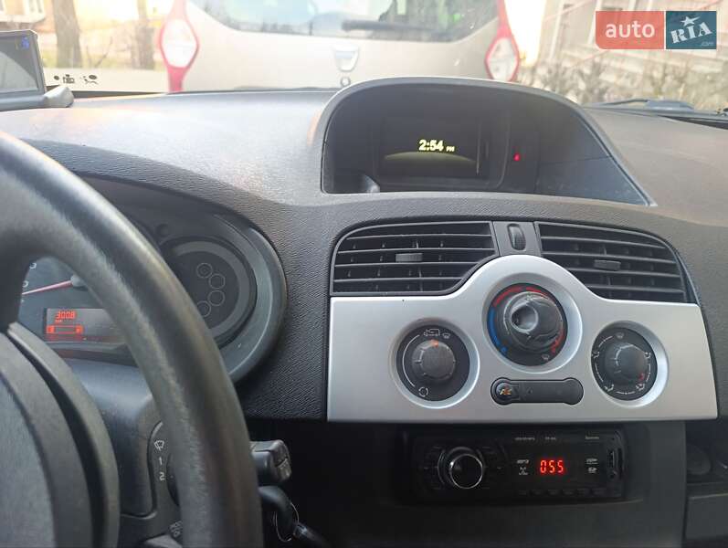 Грузопассажирский фургон Renault Kangoo 2011 в Черновцах