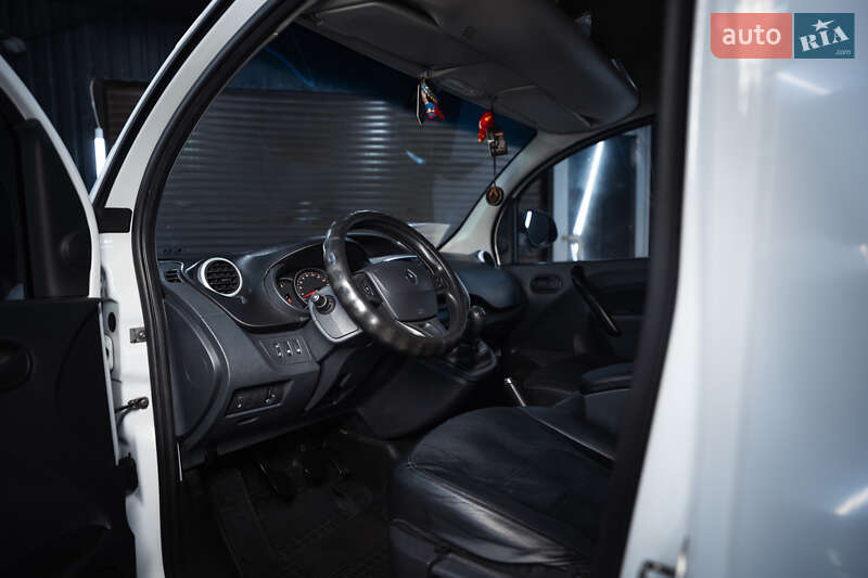 Грузовой фургон Renault Kangoo 2016 в Полтаве