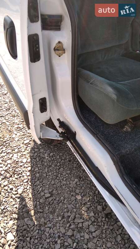 Минивэн Renault Kangoo 2003 в Нововолынске