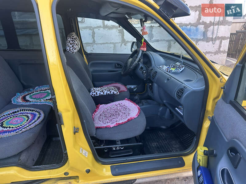 Минивэн Renault Kangoo 1999 в Ичне