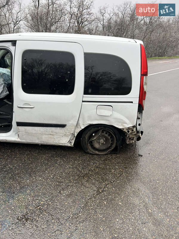 Мінівен Renault Kangoo 2015 в 