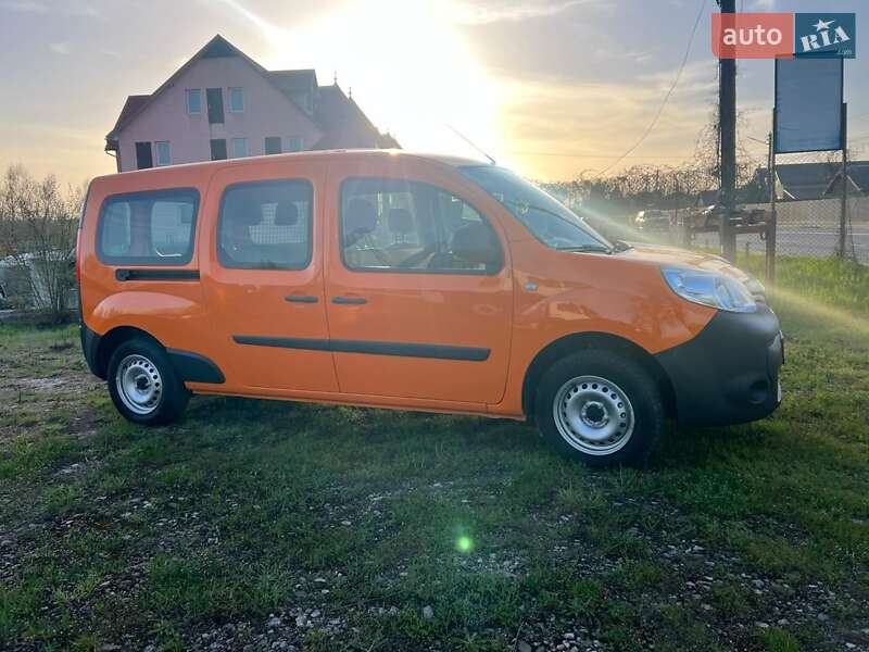 Мінівен Renault Kangoo 2017 в Чернівцях