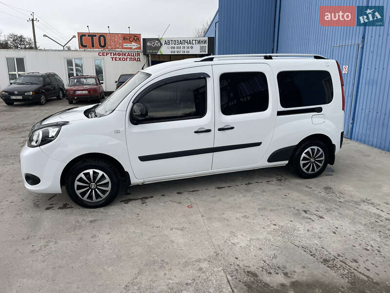 Минивэн Renault Kangoo 2016 в 