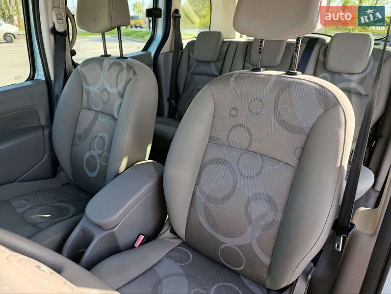 Минивэн Renault Kangoo 2009 в Виннице