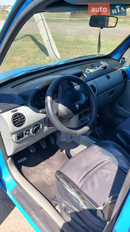 Минивэн Renault Kangoo 2004 в 