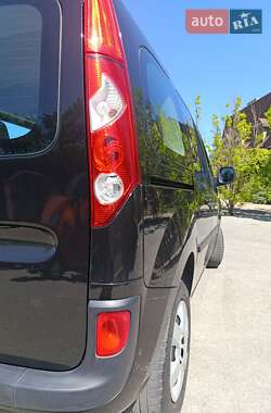 Минивэн Renault Kangoo 2009 в 