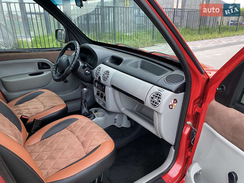Мінівен Renault Kangoo 2006 в Луцьку