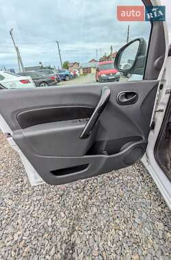 Мінівен Renault Kangoo 2015 в 