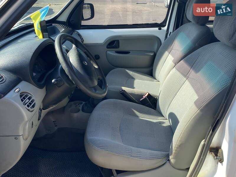Вантажний фургон Renault Kangoo 2006 в Миколаєві