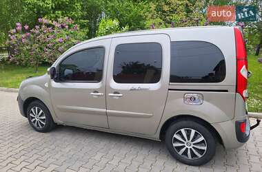 Минивэн Renault Kangoo 2011 в 