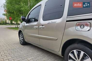 Минивэн Renault Kangoo 2011 в 