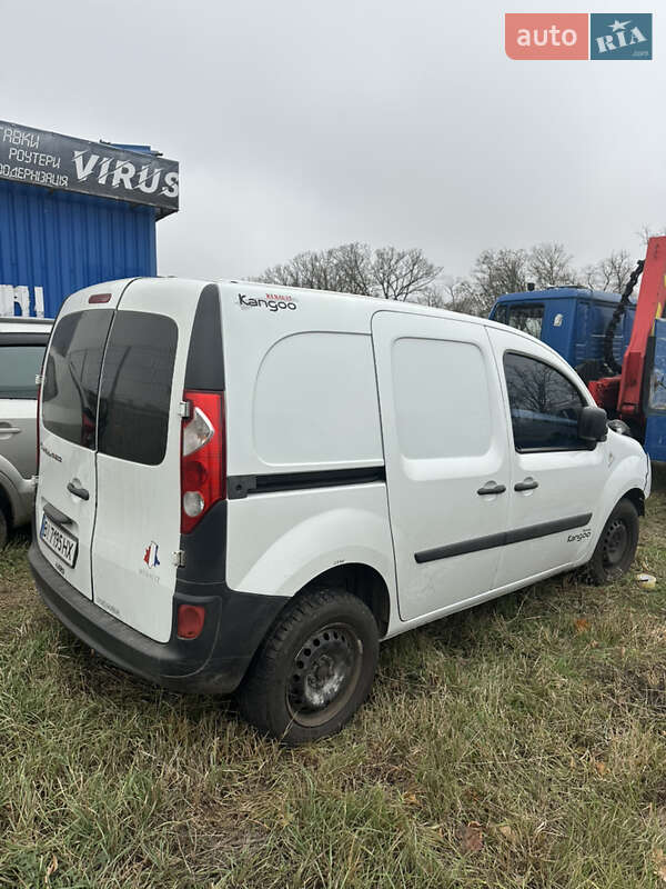 Вантажопасажирський фургон Renault Kangoo 2012 в 