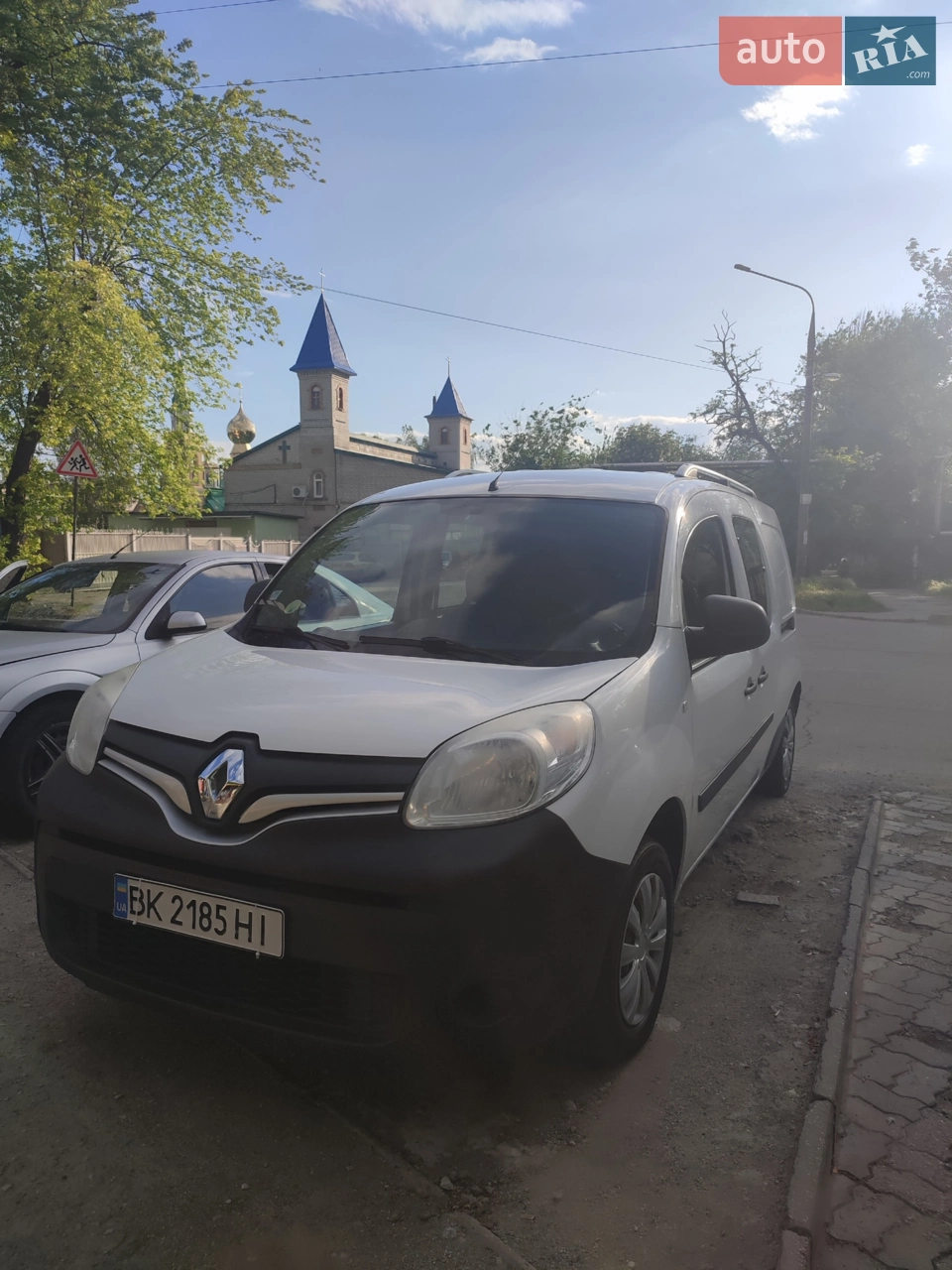 Авто в відмінному стані.
Комфортабельне, зручне для всієї родини.