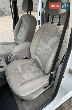 Мінівен Renault Kangoo 2009 в 