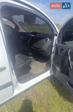 Грузопассажирский фургон Renault Kangoo 2015 в 