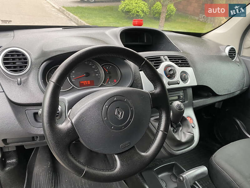 Грузовой фургон Renault Kangoo 2011 в Ровно
