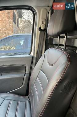 Вантажний фургон Renault Kangoo 2015 в 