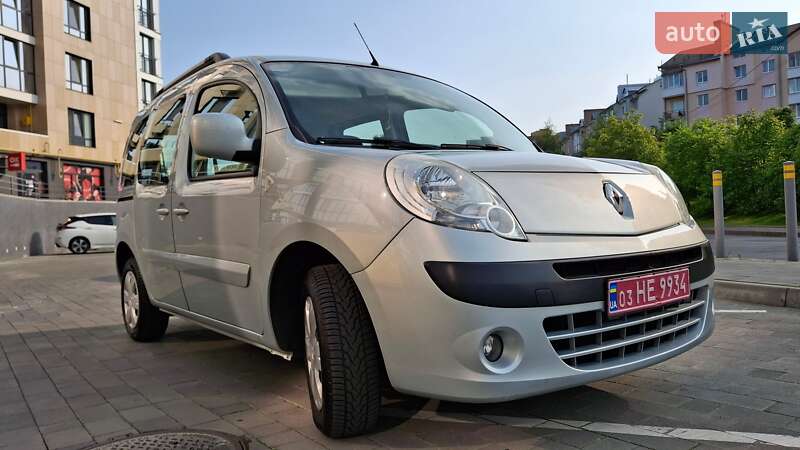 Минивэн Renault Kangoo 2012 в Луцке